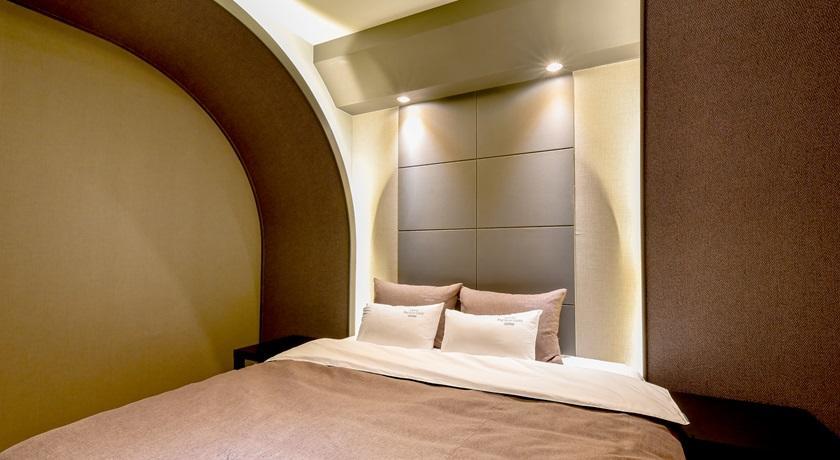 French Code Hotel Changwon Exterior foto