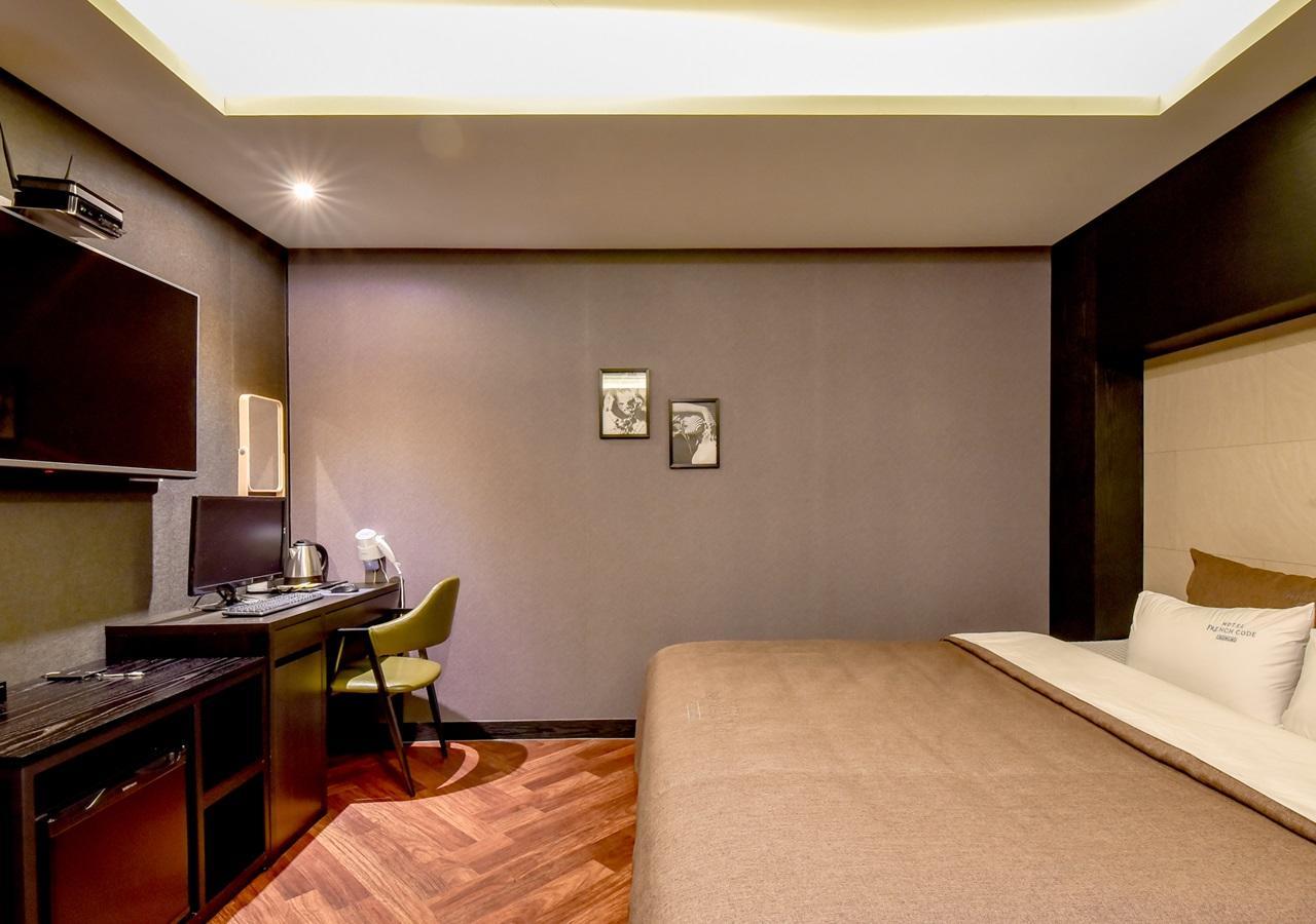 French Code Hotel Changwon Exterior foto
